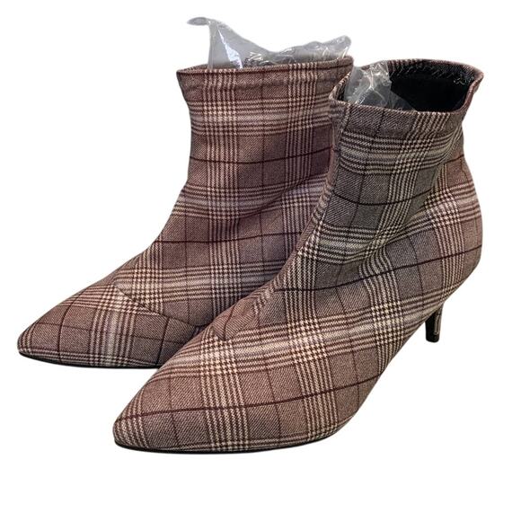 Catherine Malandrino Womens US Size 8 Cranberry Plaid Fabric Bootie Heels - Picture 1 of 9